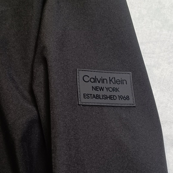 CALVIN KLEIN Black Flex Tech Hooded Jacket size XS - Picture 10 of 16